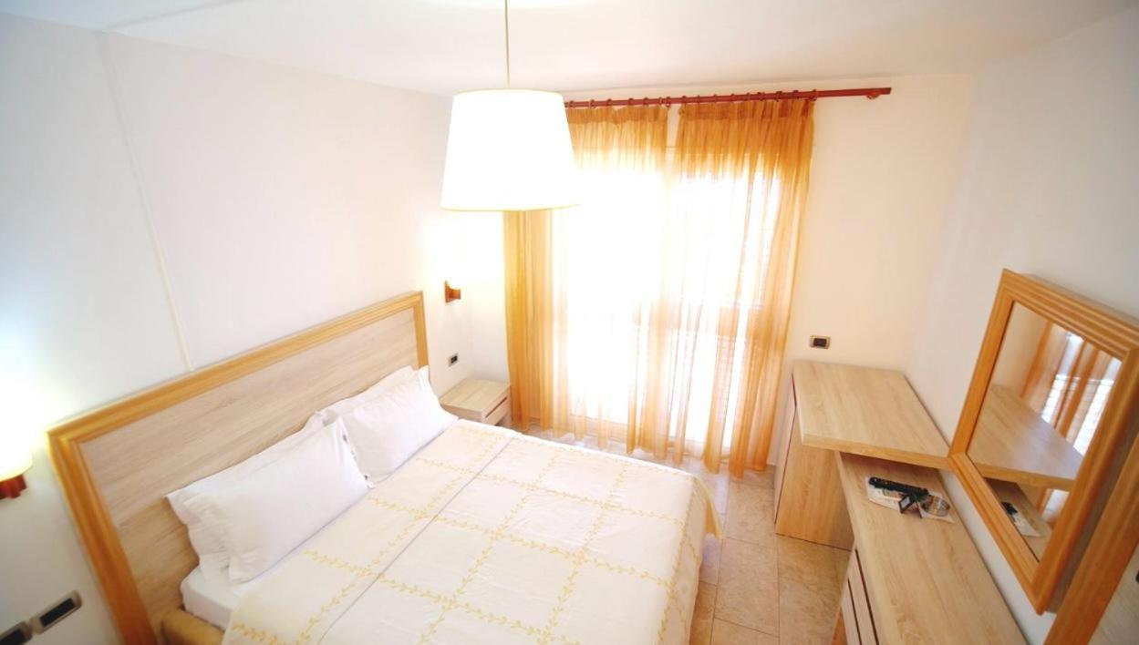 Exclusive Greccia Inn Dhërmi Buitenkant foto