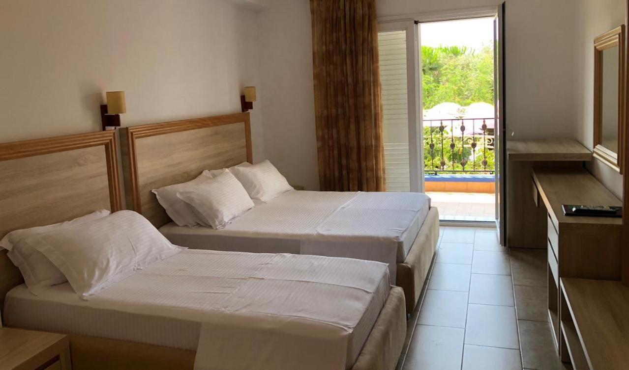 Exclusive Greccia Inn Dhërmi Buitenkant foto