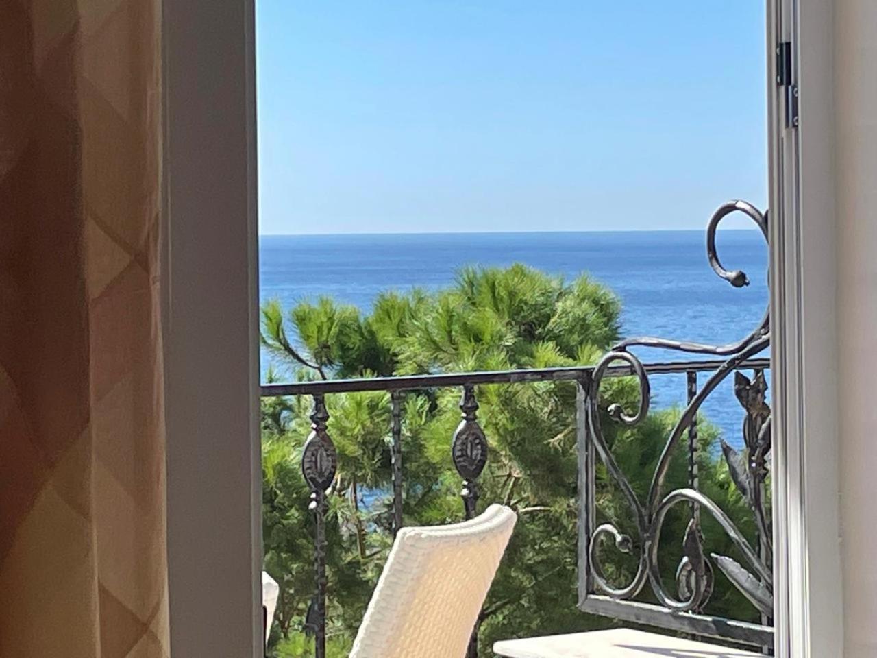Exclusive Greccia Inn Dhërmi Buitenkant foto