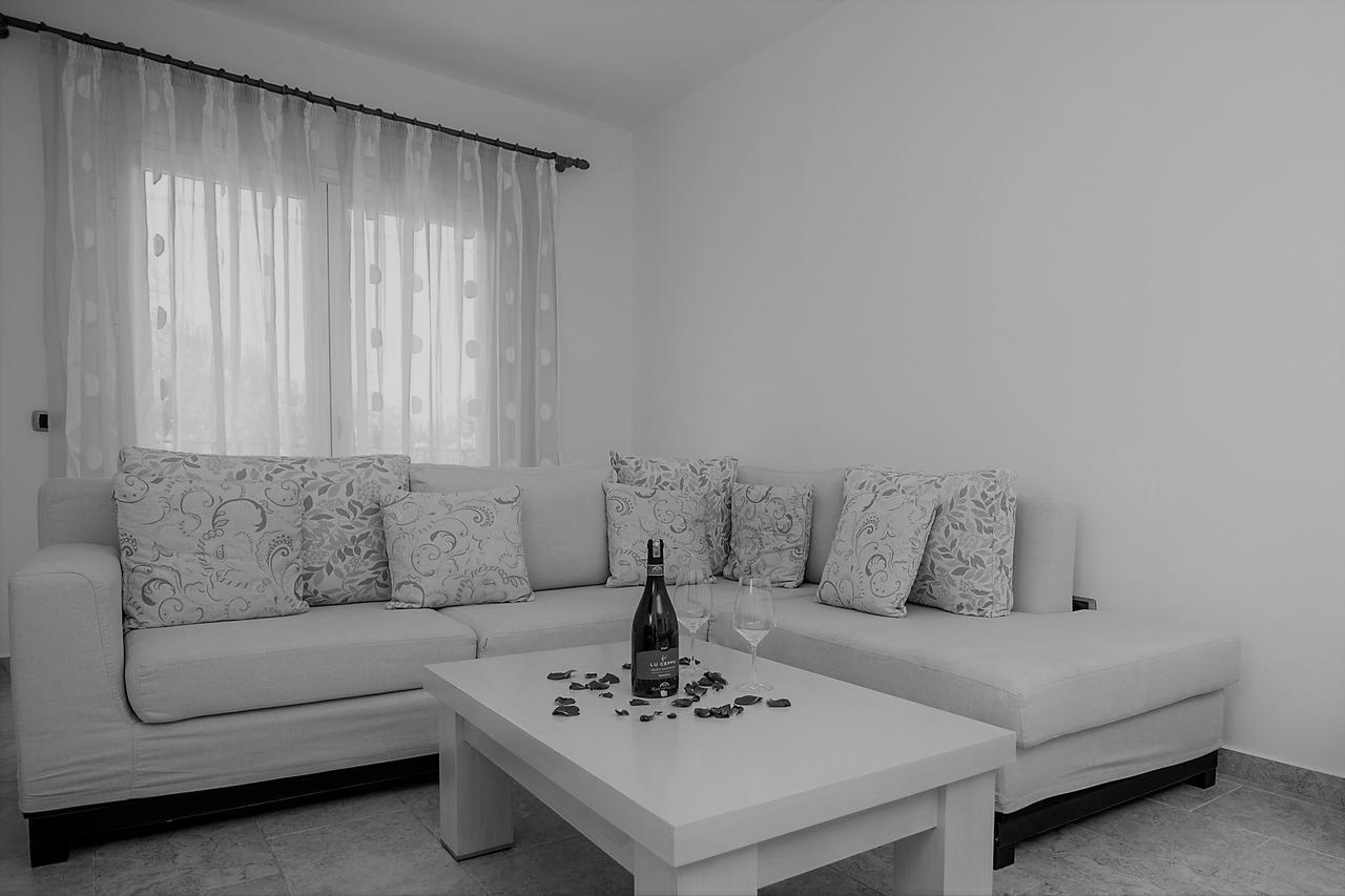 Exclusive Greccia Inn Dhërmi Buitenkant foto